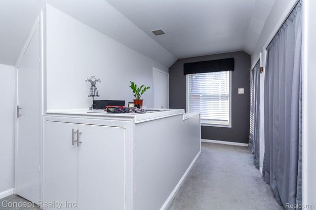 9717 Ruth Avenue, Allen Park, MI 48101