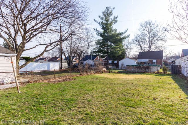 9717 Ruth Avenue, Allen Park, MI 48101