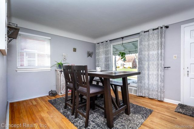 9717 Ruth Avenue, Allen Park, MI 48101