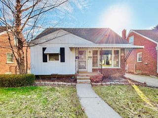 9717 Ruth Avenue, Allen Park, MI 48101