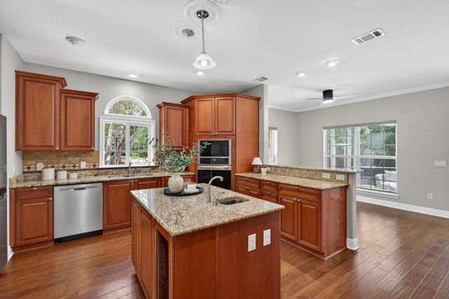 1004 Crooked Creek Cove, Niceville, FL 32578