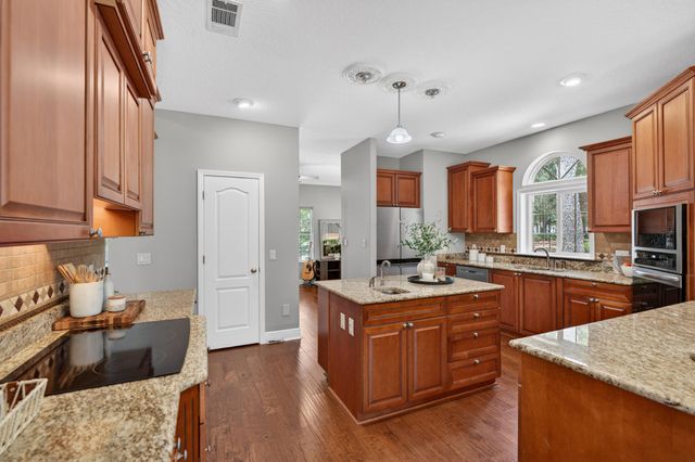 1004 Crooked Creek Cove, Niceville, FL 32578