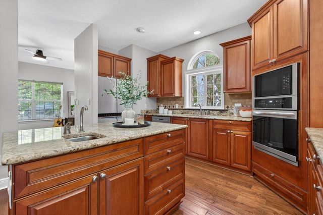 1004 Crooked Creek Cove, Niceville, FL 32578