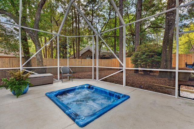 1004 Crooked Creek Cove, Niceville, FL 32578