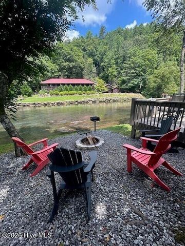 2197 Die Bend Road, Murphy, NC 28906