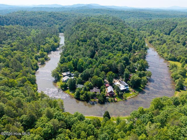 2197 Die Bend Road, Murphy, NC 28906