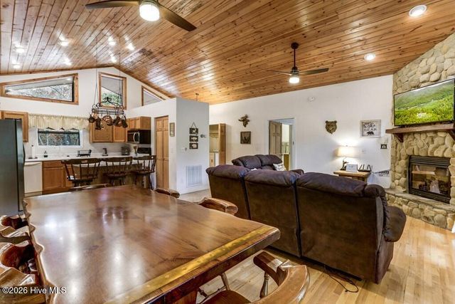 2197 Die Bend Road, Murphy, NC 28906