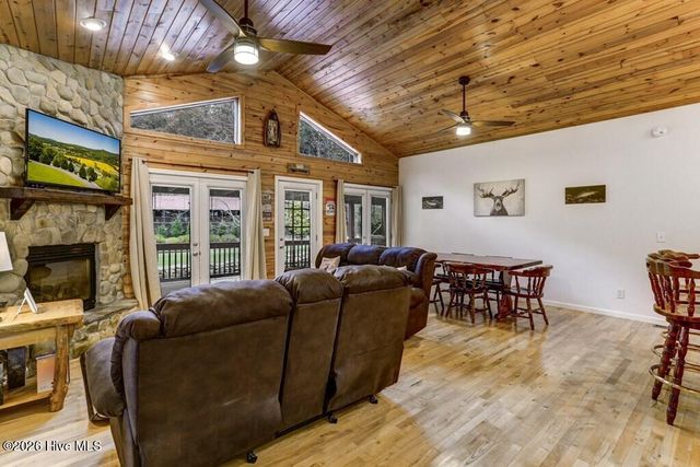 2197 Die Bend Road, Murphy, NC 28906