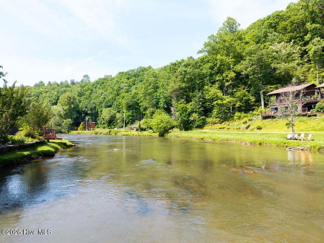 2197 Die Bend Road, Murphy, NC 28906