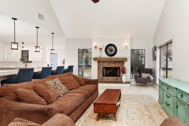 44 Lake Forest Circle, Conroe, TX 77384