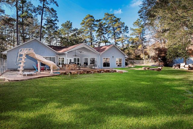 44 Lake Forest Circle, Conroe, TX 77384