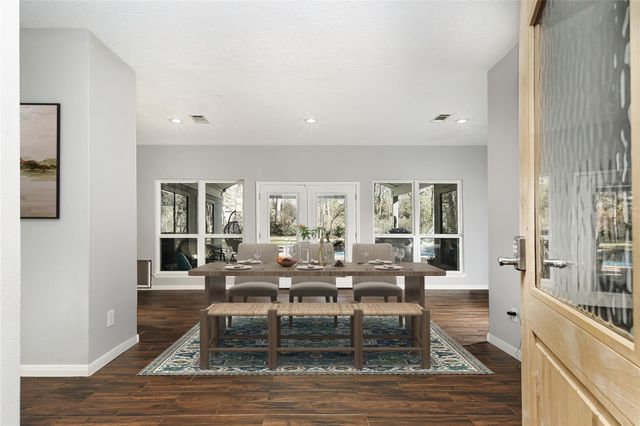 44 Lake Forest Circle, Conroe, TX 77384