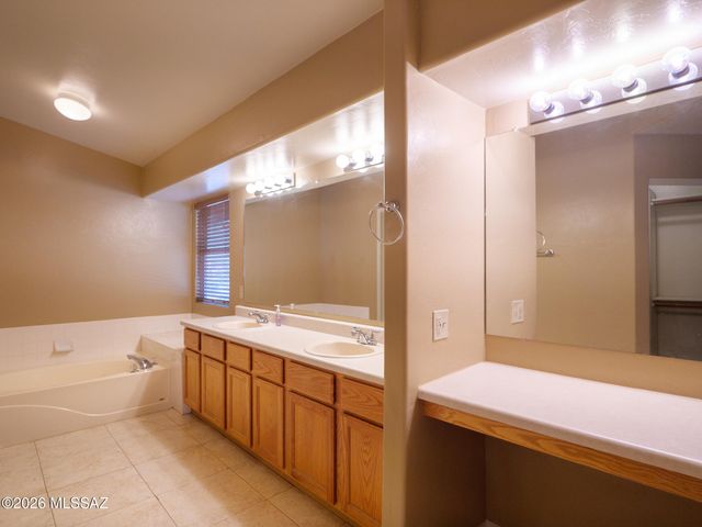 9167 E Sugarberry Place, Tucson, AZ 85747