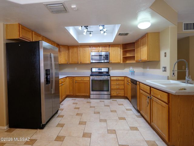9167 E Sugarberry Place, Tucson, AZ 85747