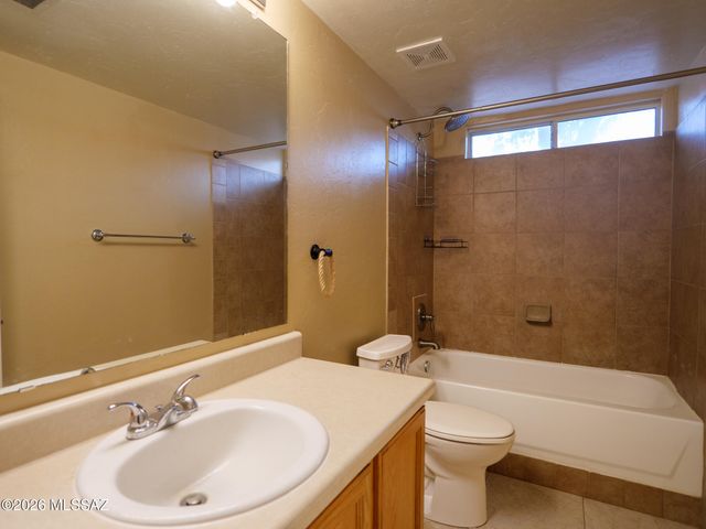 9167 E Sugarberry Place, Tucson, AZ 85747