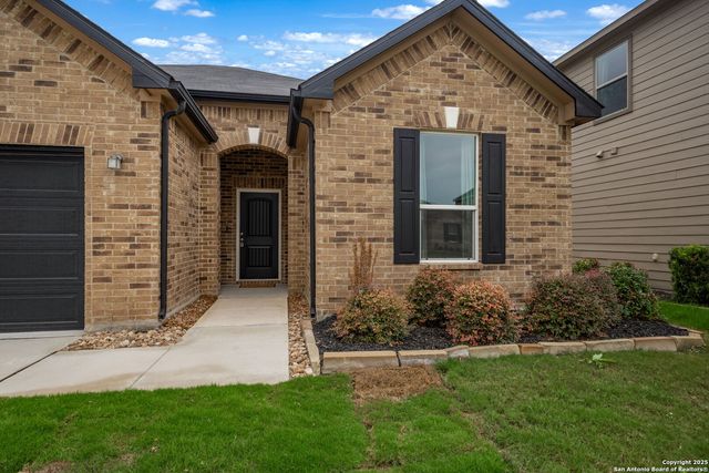 8014 Kingfisher Lndg, San Antonio, TX 78253