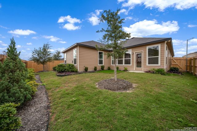 8014 Kingfisher Lndg, San Antonio, TX 78253