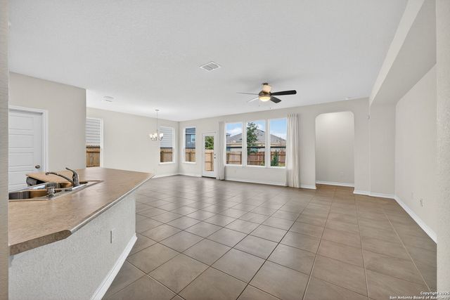 8014 Kingfisher Lndg, San Antonio, TX 78253