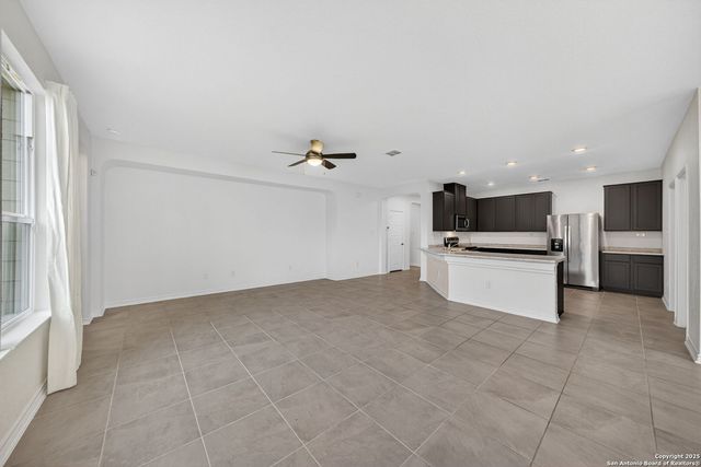 8014 Kingfisher Lndg, San Antonio, TX 78253