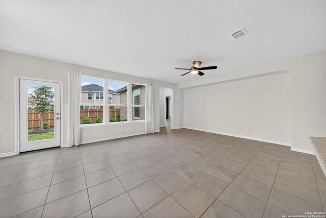 8014 Kingfisher Lndg, San Antonio, TX 78253