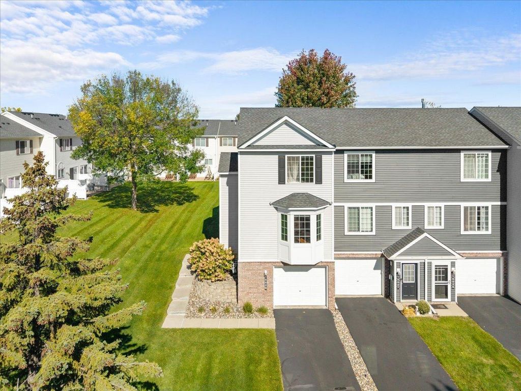 15529 Foghorn Lane 204, Apple Valley, MN 55124