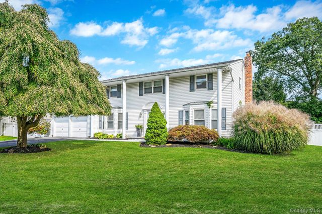 19 Pritchard Crescent, Port Jefferson Station, NY 11776