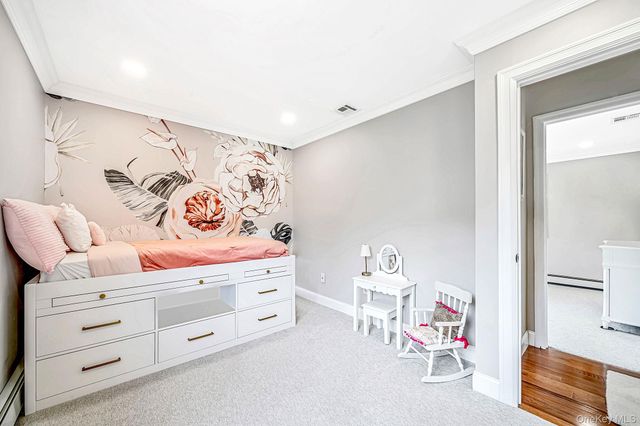 19 Pritchard Crescent, Port Jefferson Station, NY 11776