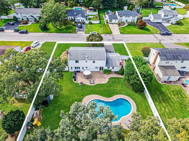 19 Pritchard Crescent, Port Jefferson Station, NY 11776