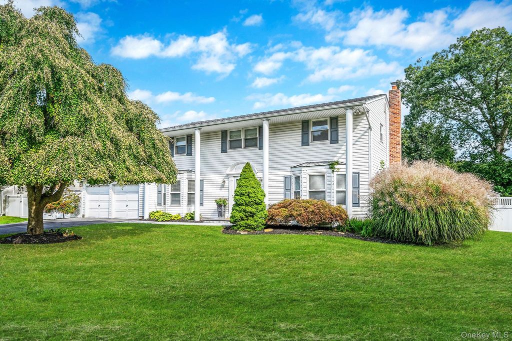 19 Pritchard Crescent, Port Jefferson Station, NY 11776 — photo 3