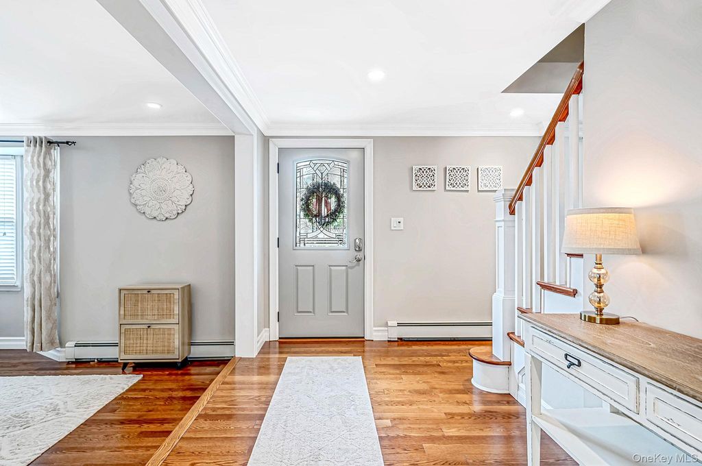 19 Pritchard Crescent, Port Jefferson Station, NY 11776 — photo 4