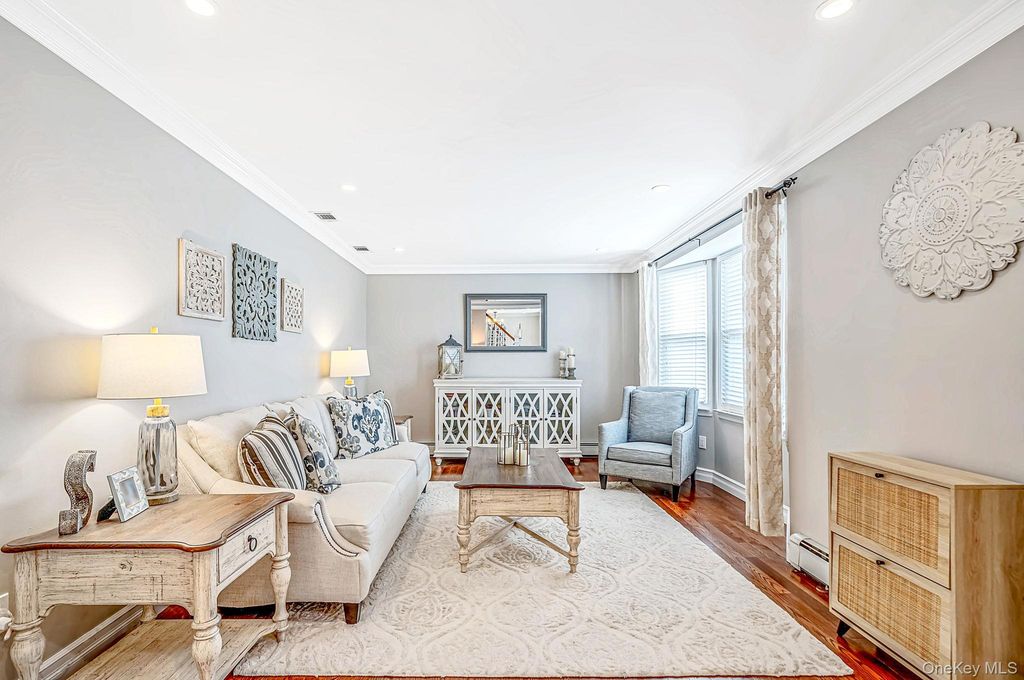 19 Pritchard Crescent, Port Jefferson Station, NY 11776 — photo 5