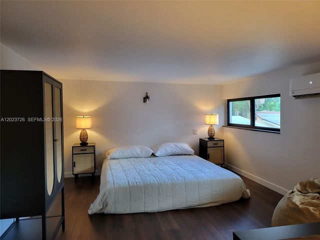 5866 SW 60th St 3, Miami, FL 33143