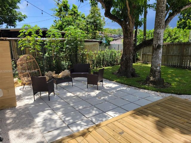 5866 SW 60th St 3, Miami, FL 33143