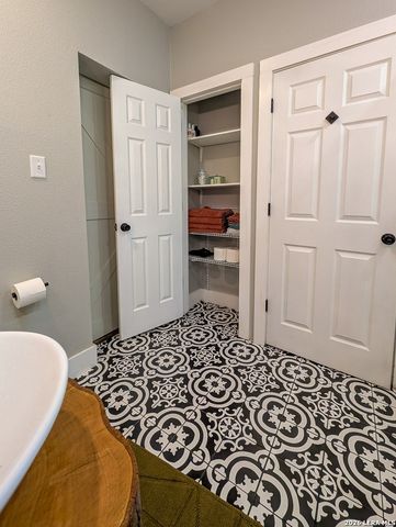 139 Palo Blanco, San Antonio, TX 78210