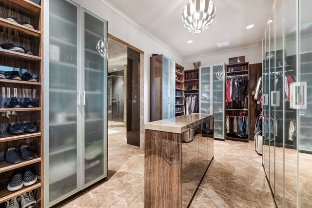 17704 Cedar Creek Canyon Drive, Dallas, TX 75252