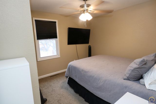 928 Lakeview St, Emporia, KS 66801