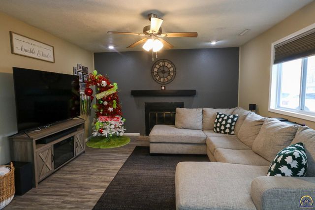 928 Lakeview St, Emporia, KS 66801