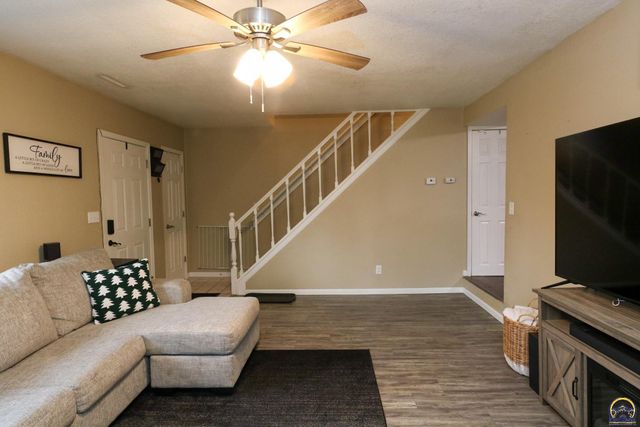 928 Lakeview St, Emporia, KS 66801