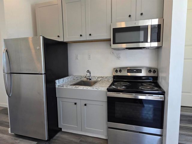 1819 Oakshire Court, San Diego, CA 92102