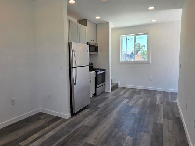 1819 Oakshire Court, San Diego, CA 92102