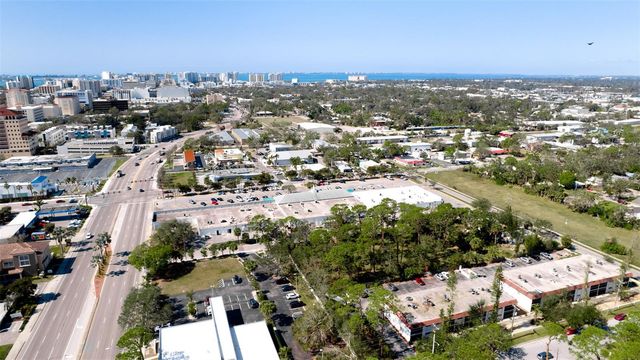 N SHADE AVENUE, Sarasota, FL 34237