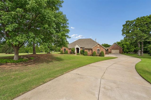 16317 Roserock Circle, Choctaw, OK 73020