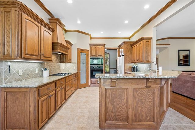 16317 Roserock Circle, Choctaw, OK 73020