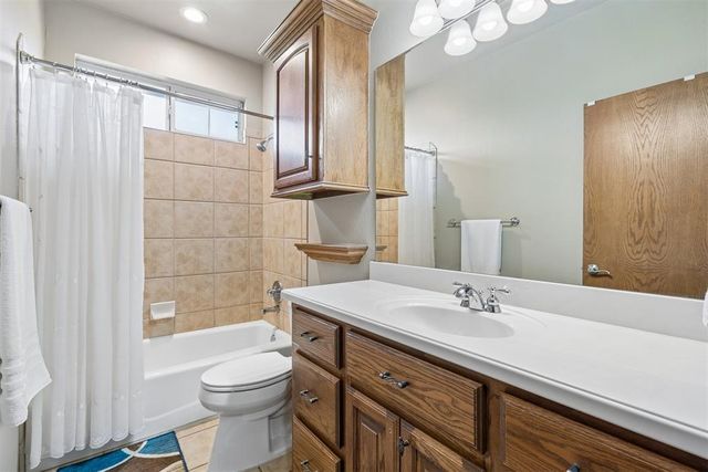 16317 Roserock Circle, Choctaw, OK 73020