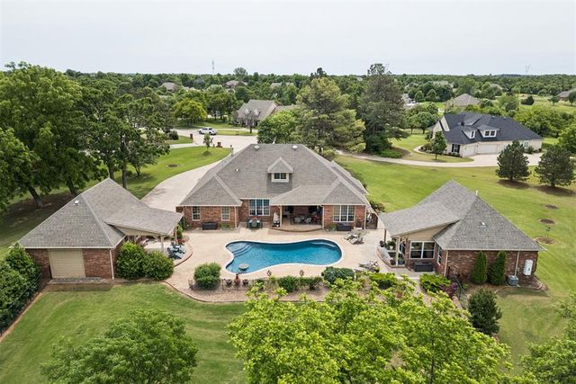 16317 Roserock Circle, Choctaw, OK 73020