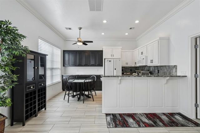 16317 Roserock Circle, Choctaw, OK 73020