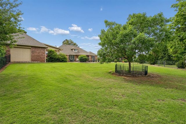 16317 Roserock Circle, Choctaw, OK 73020