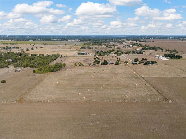 299 Twin Bends Road, Crawford, TX 76638