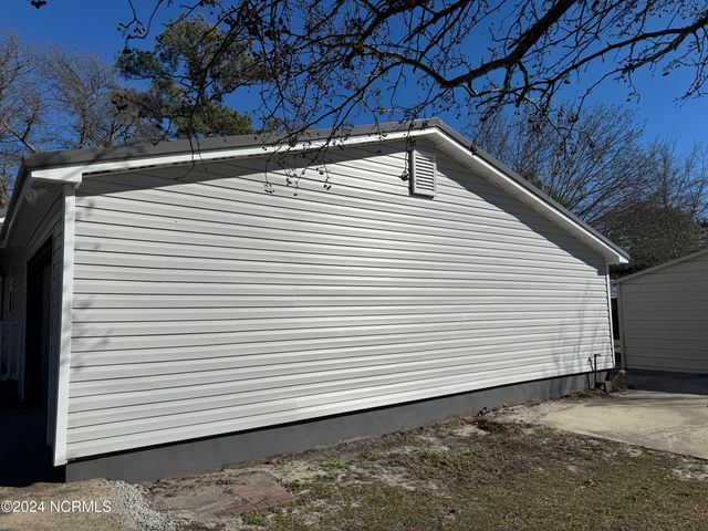 2807 Boones Neck Road SW, Supply, NC 28462