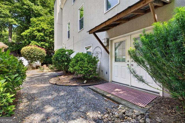 4160 Gateswalk Drive SE, Smyrna, GA 30080